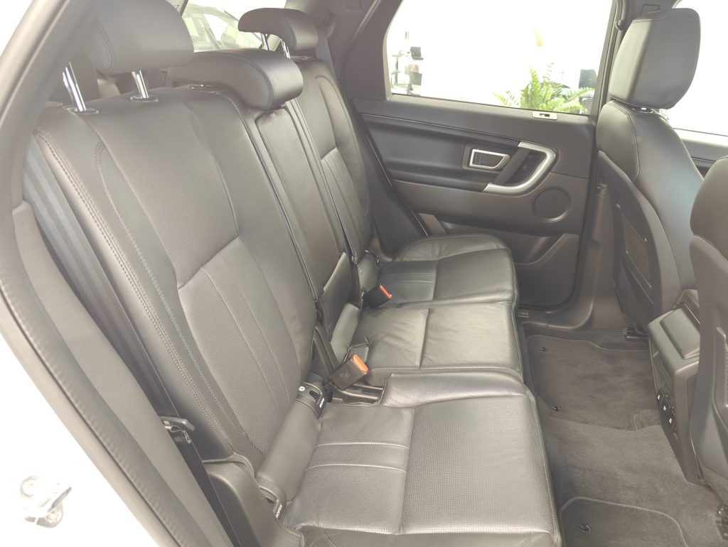 Land Rover Discovery Sport 2.0A SE 7-Seater Sunroof