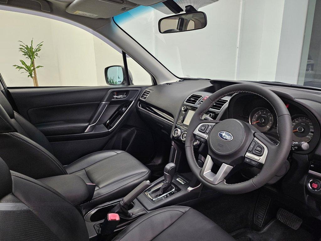 Subaru Forester 2.0i-L Sunroof