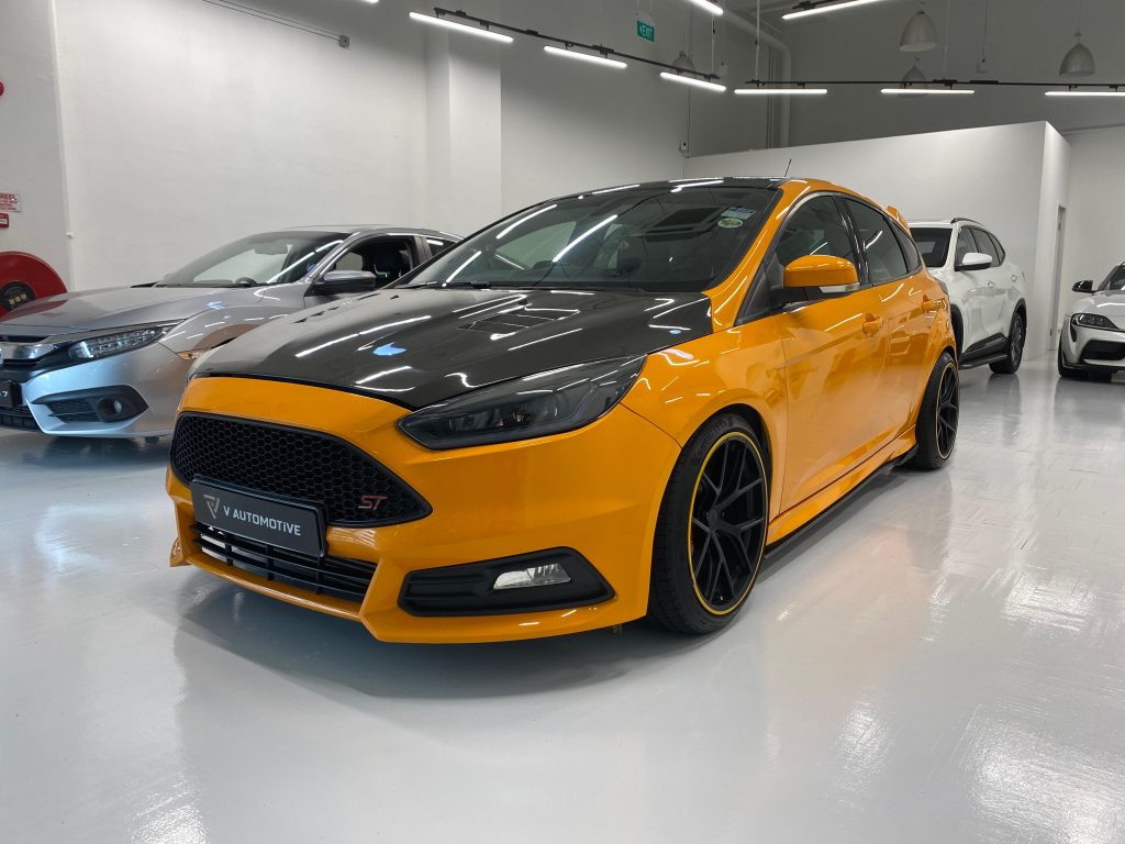 Ford Focus ST 2.0M Sunroof (COE till 08/2034)