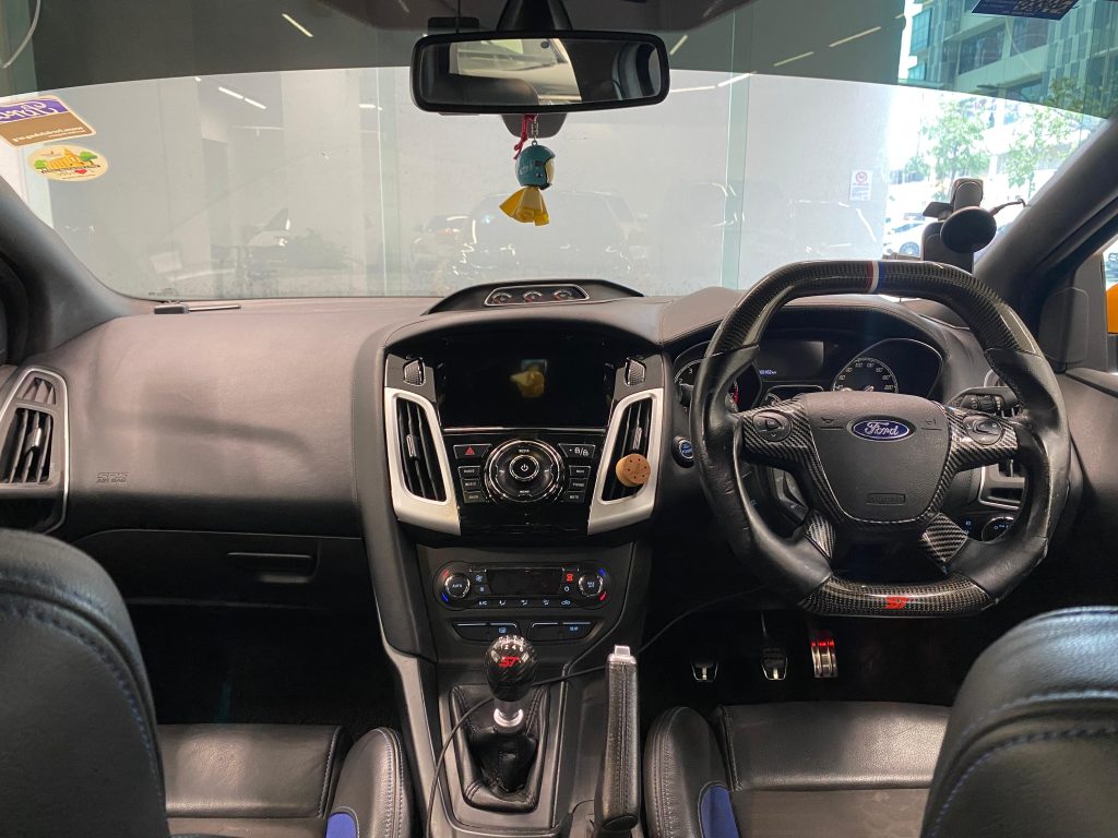 Ford Focus ST 2.0M Sunroof (COE till 08/2034)