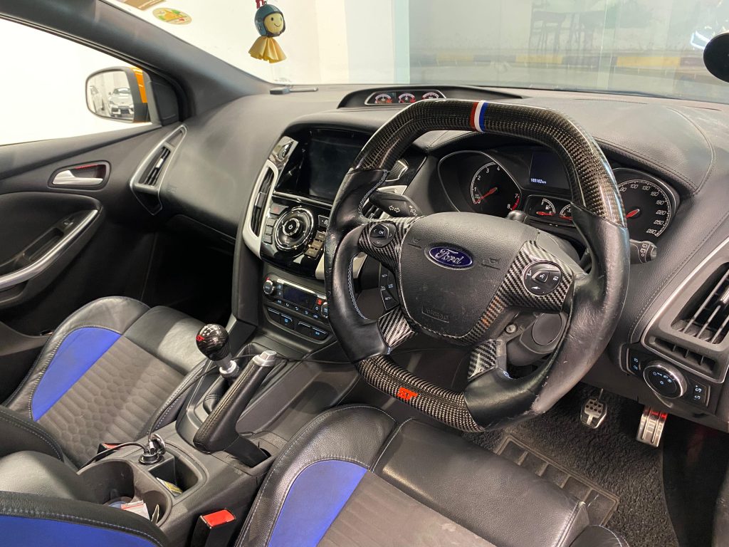 Ford Focus ST 2.0M Sunroof (COE till 08/2034)