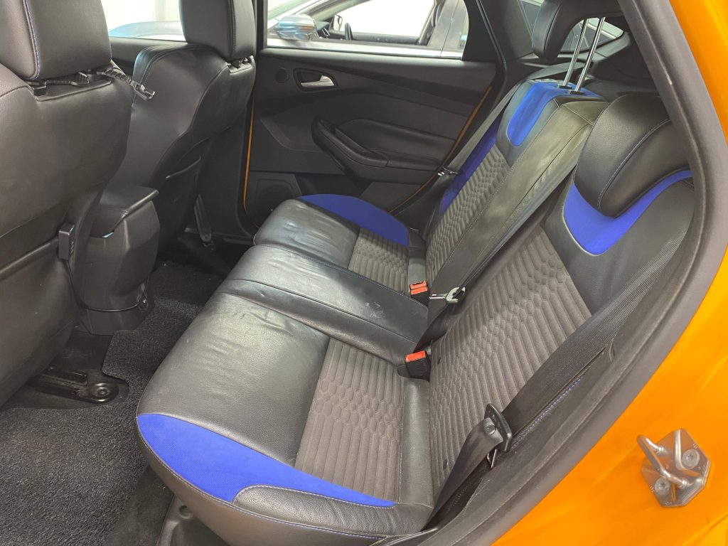 Ford Focus ST 2.0M Sunroof (COE till 08/2034)