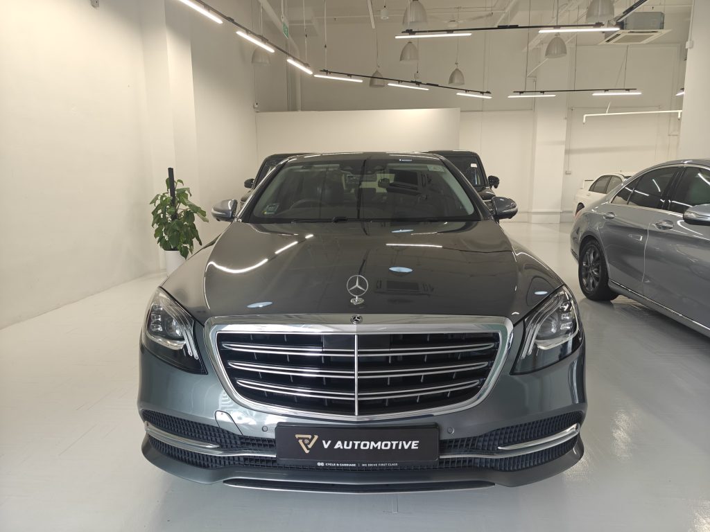 Mercedes-Benz S-Class S320L