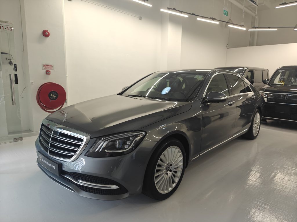 Mercedes-Benz S-Class S320L