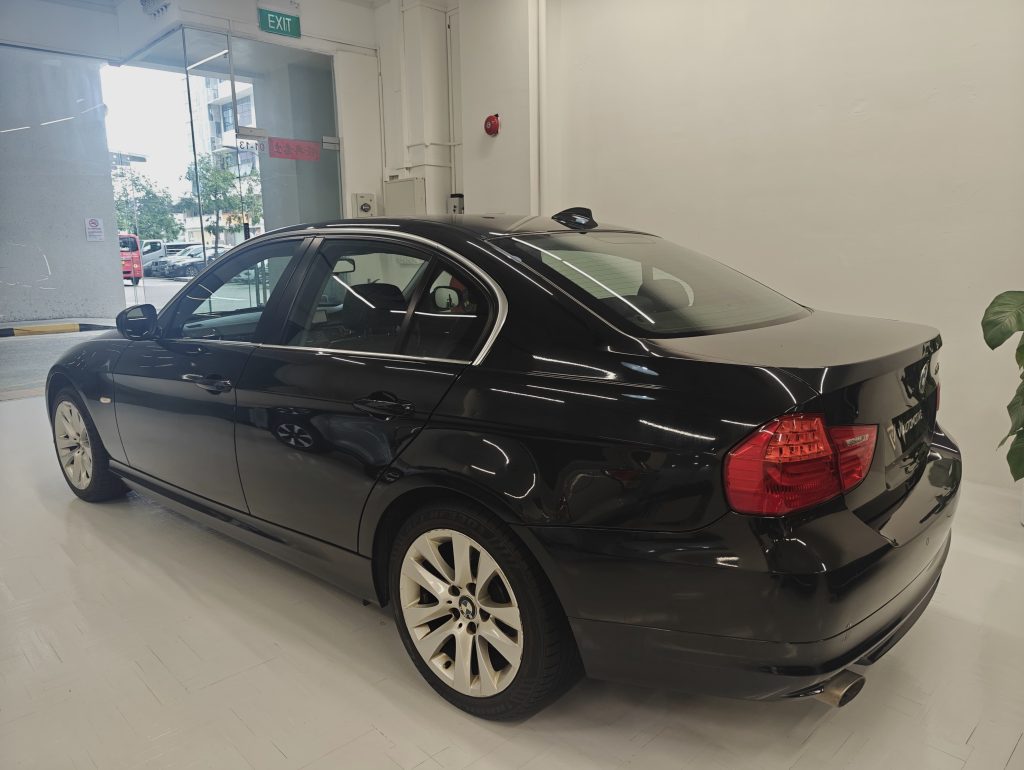 BMW 318i Sunroof (COE till 04/2031)