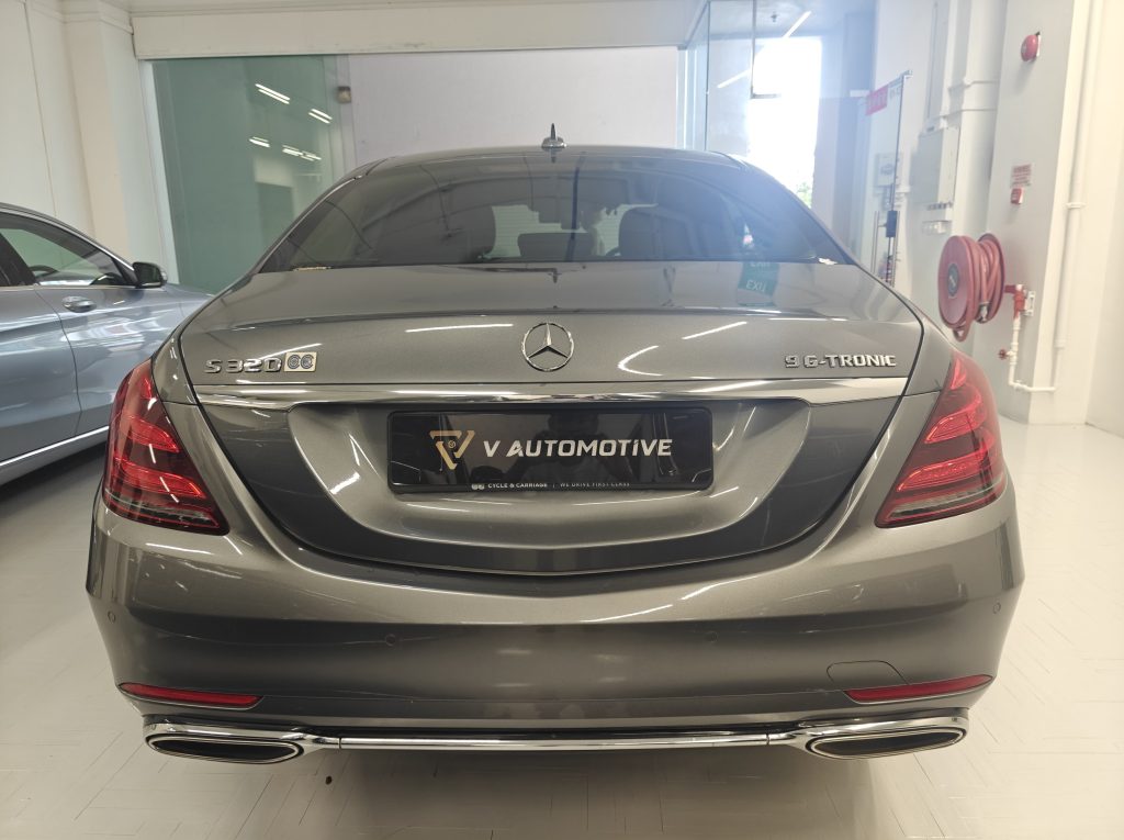 Mercedes-Benz S-Class S320L