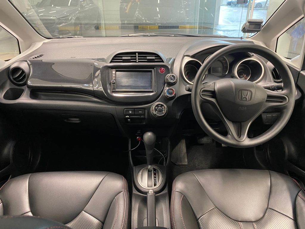 Honda Fit 1.3A G (COE till 01/2029)