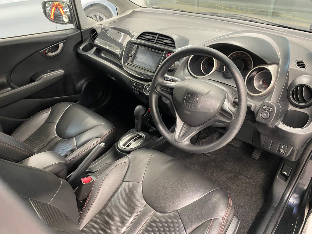 Honda Fit 1.3A G (COE till 01/2029)